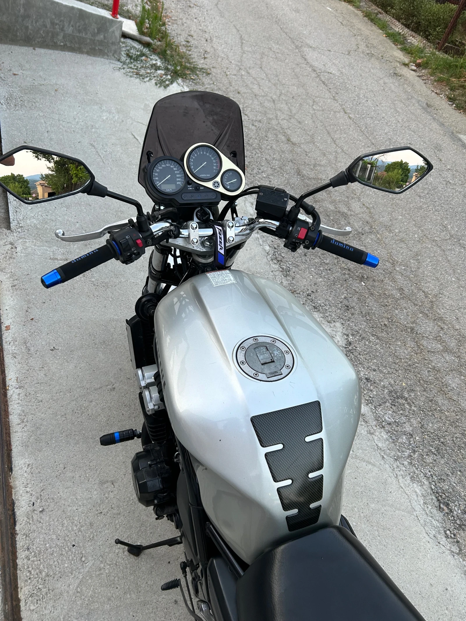 Yamaha FZS 600 Fazer - изображение 7