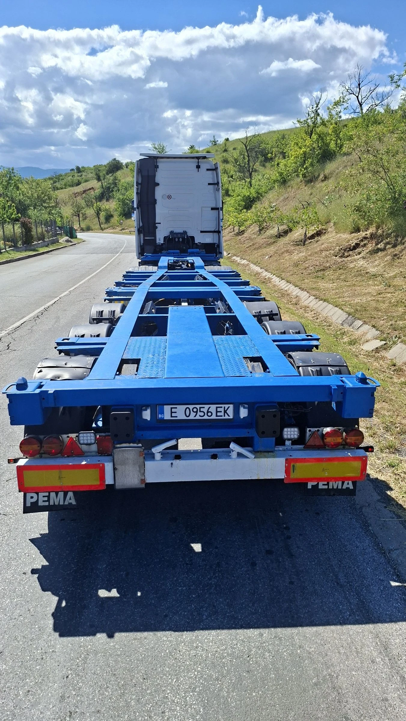 Полуремарке Krone SD