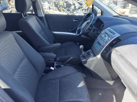 Toyota Corolla verso 2.2 D-CAT 177к.с НА ЧАСТИ, снимка 9