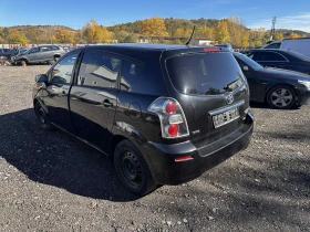 Toyota Corolla verso 2.2 D-CAT 177к.с НА ЧАСТИ, снимка 4