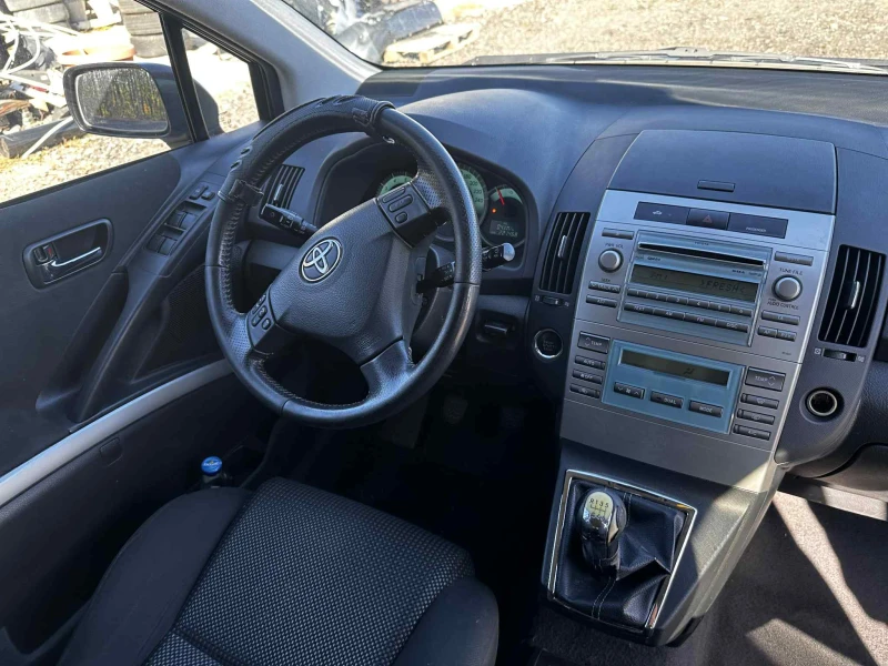 Toyota Corolla verso 2.2 D-CAT 177к.с НА ЧАСТИ, снимка 7 - Автомобили и джипове - 52557124