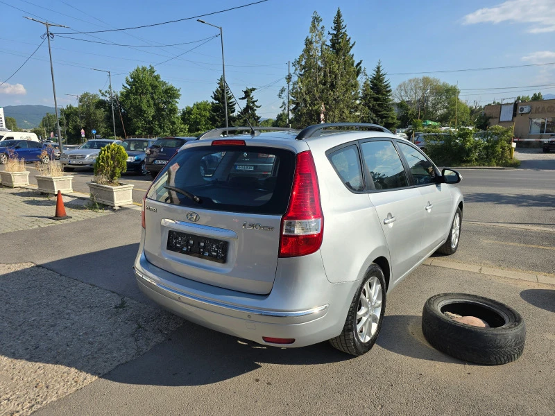 Hyundai I30 1.6 перфектна, снимка 4 - Автомобили и джипове - 46528894