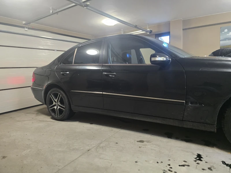 Mercedes-Benz E 280 4Matic Avangarde, снимка 2 - Автомобили и джипове - 48079847