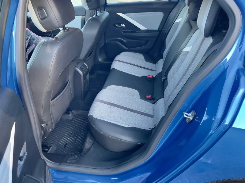 Opel Astra  L Elegance 1.2 бензин (96kW/130 к.с.), снимка 9 - Автомобили и джипове - 50842477