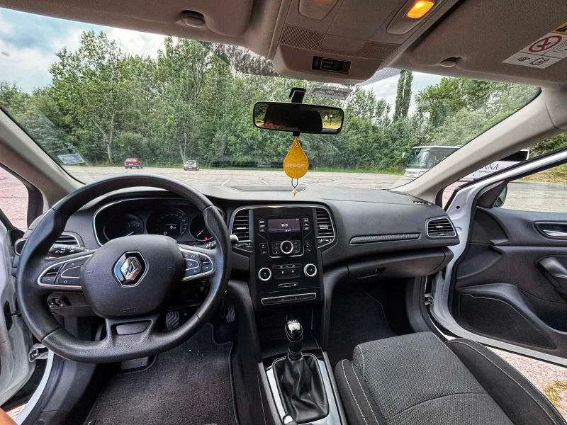 Renault Megane, снимка 6 - Автомобили и джипове - 51704361