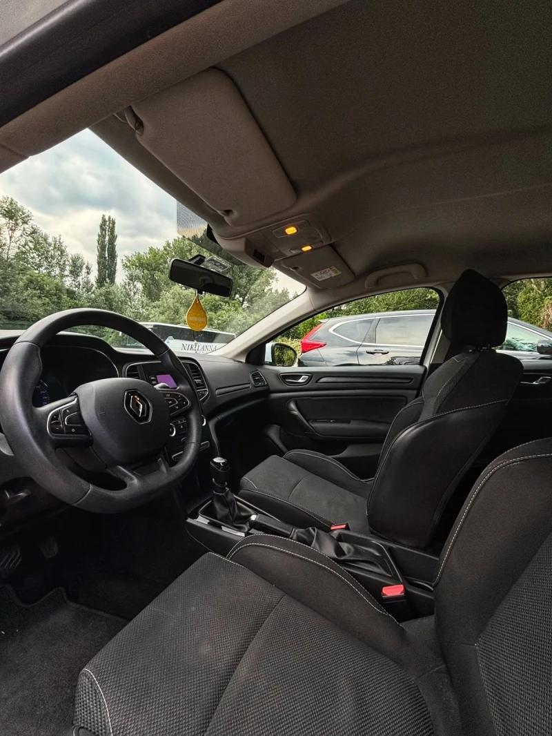 Renault Megane, снимка 7 - Автомобили и джипове - 51704361