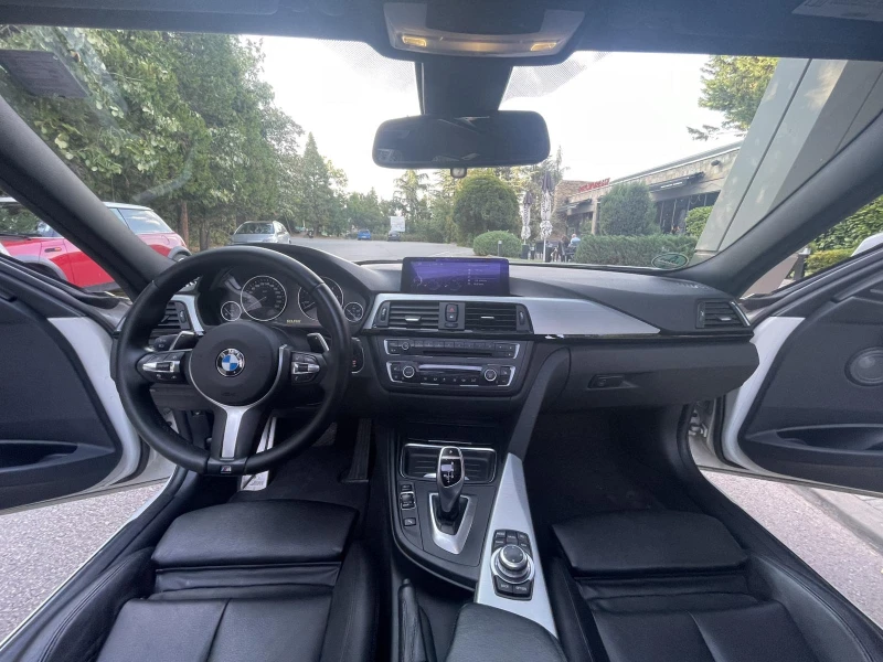BMW 330 M-Performance * PANO * Head UP * Harman/Kardon, снимка 11 - Автомобили и джипове - 51380216