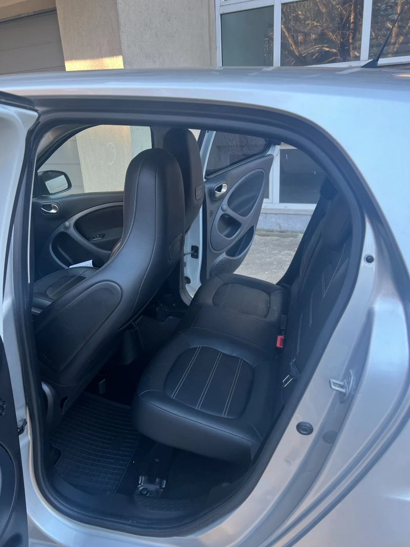 Smart Forfour, снимка 8 - Автомобили и джипове - 52877120