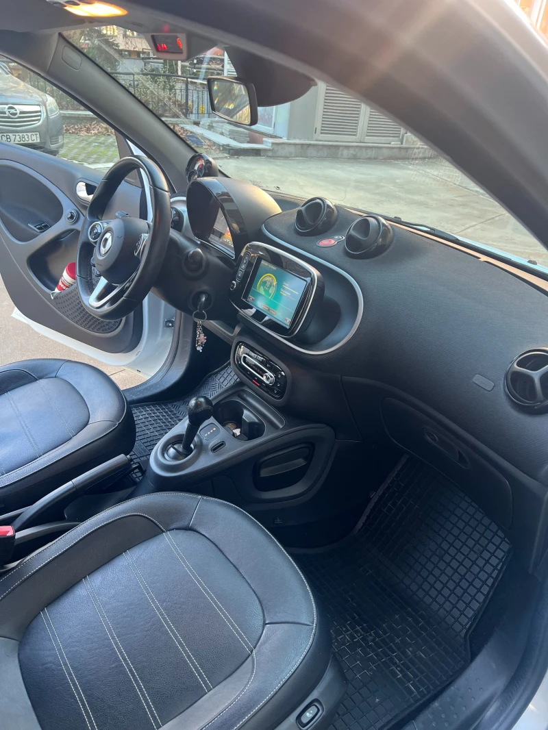 Smart Forfour, снимка 15 - Автомобили и джипове - 52877120