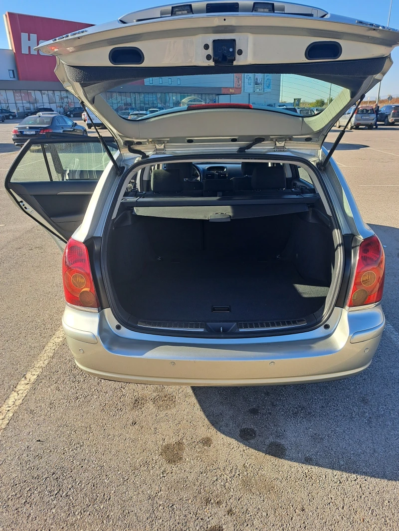 Toyota Avensis, снимка 7 - Автомобили и джипове - 53150233