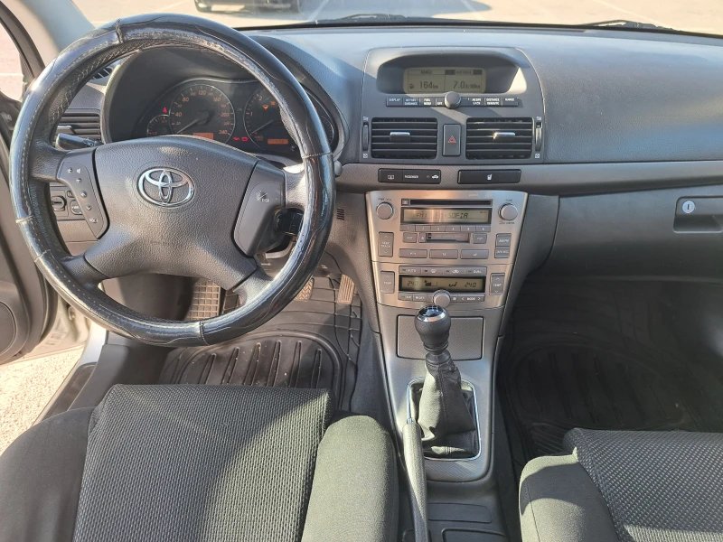 Toyota Avensis, снимка 13 - Автомобили и джипове - 53150233