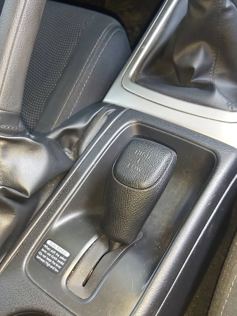 Subaru Impreza 1.5 bifuel (заводска ГАЗ), снимка 15 - Автомобили и джипове - 53225350