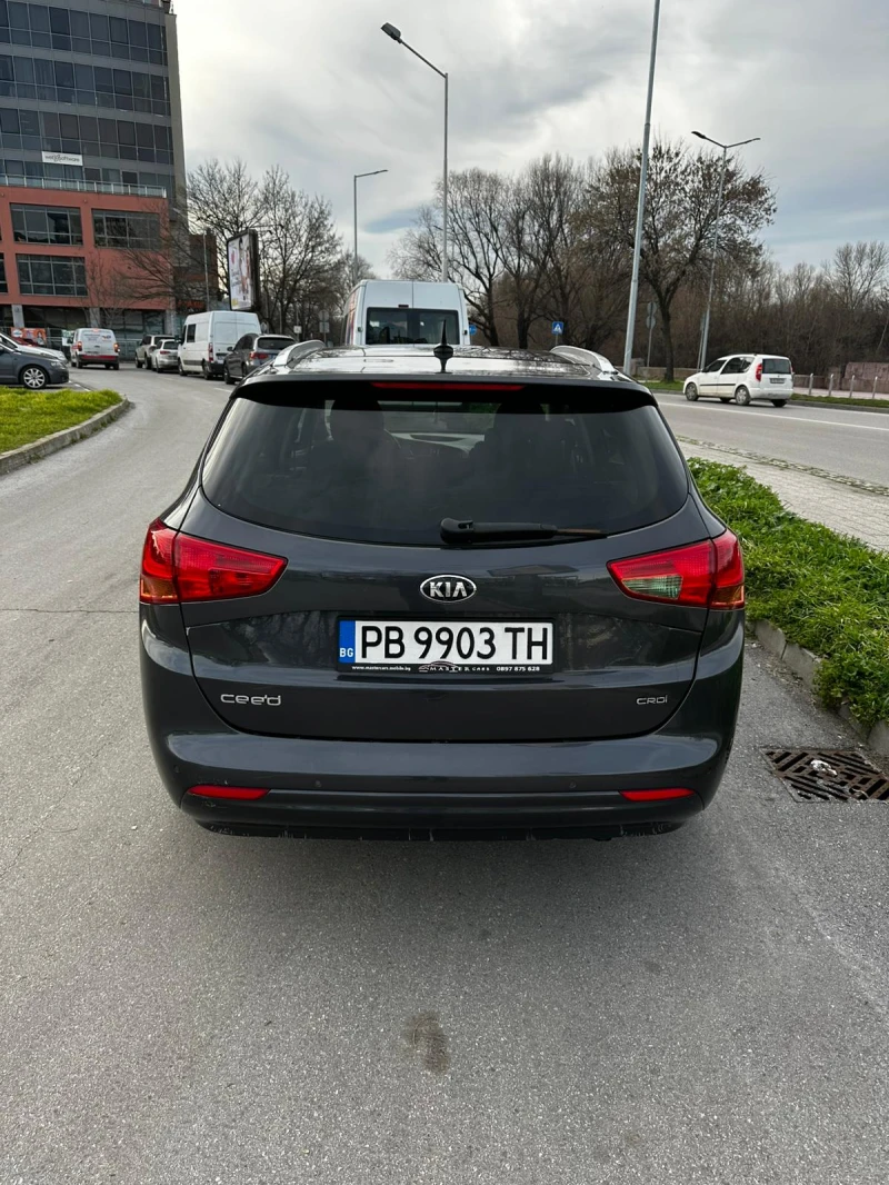 Kia Ceed, снимка 5 - Автомобили и джипове - 53569530