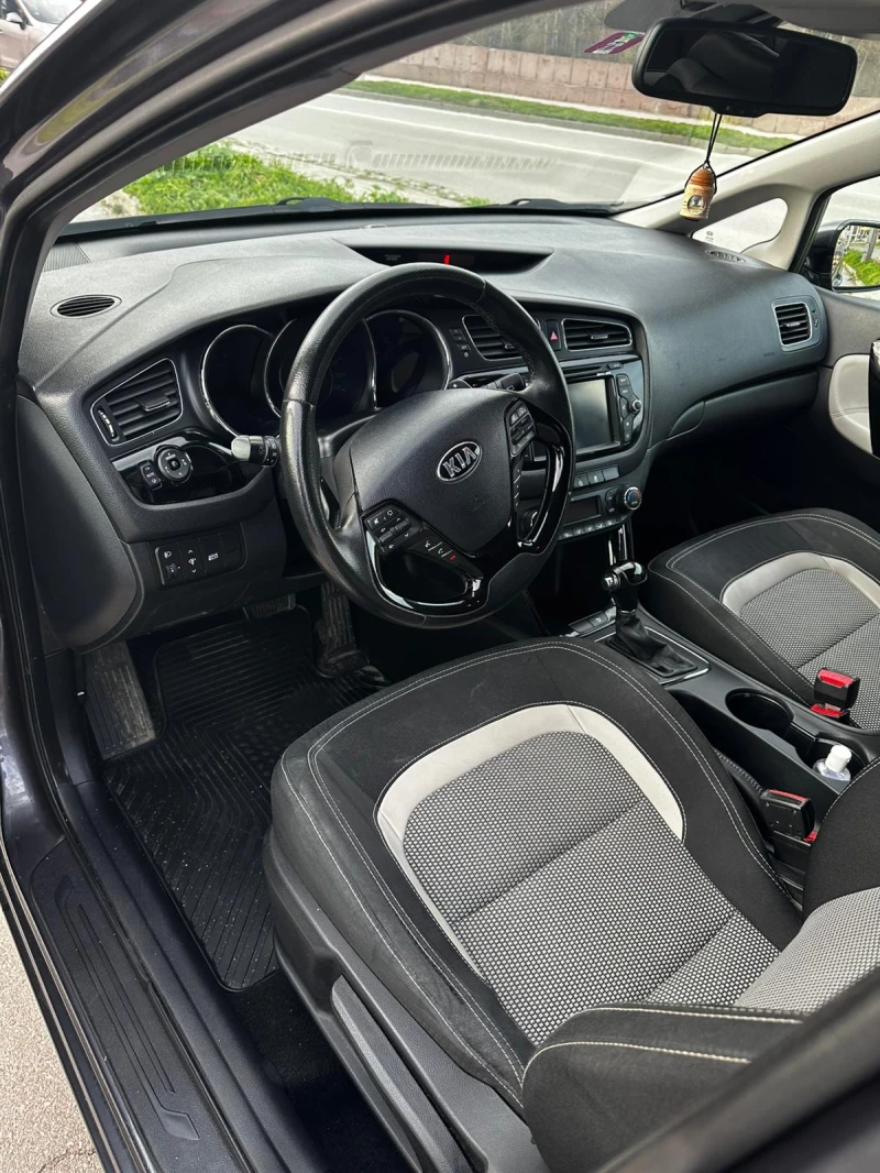 Kia Ceed, снимка 8 - Автомобили и джипове - 53569530