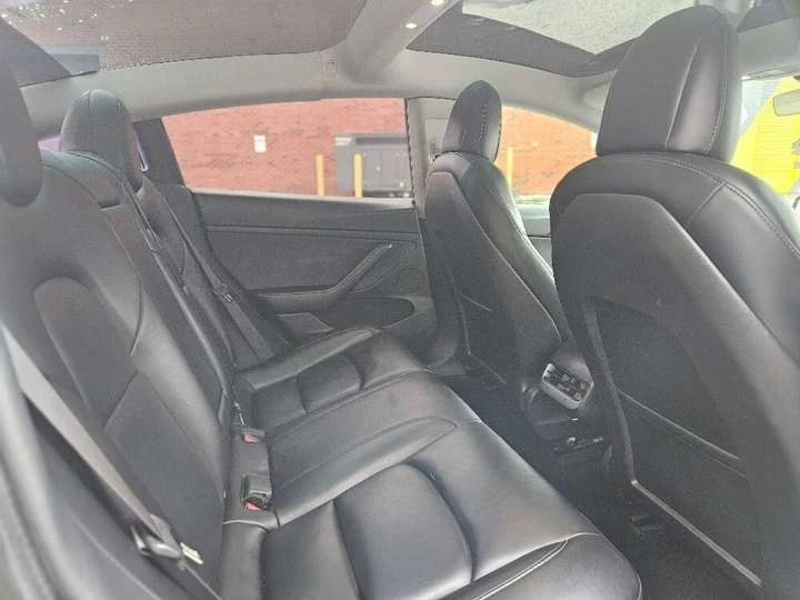 Tesla Model 3 LONG RANGE AWD DUAL MOTOR AUTOPILOT, снимка 10 - Автомобили и джипове - 53736056