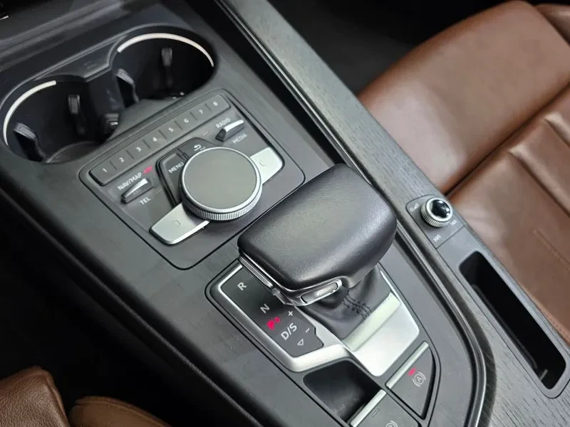 Audi A4 2.0 TDI Quattro - САМО 30% АВАНС, снимка 9 - Автомобили и джипове - 55790502