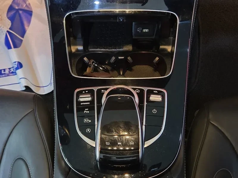 Mercedes-Benz CLS 300 Amg Line, снимка 13 - Автомобили и джипове - 55940338