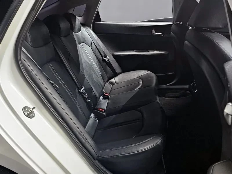 Kia K5, снимка 12 - Автомобили и джипове - 56689472
