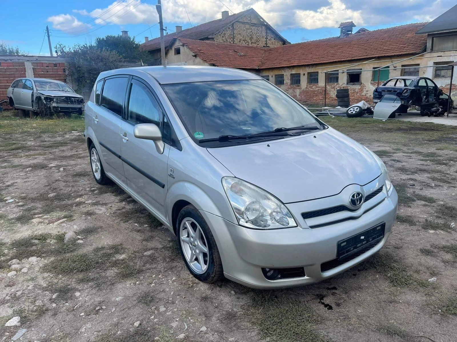 Toyota Corolla verso 2.2 D-CAT 177к.с НА ЧАСТИ - изображение 3