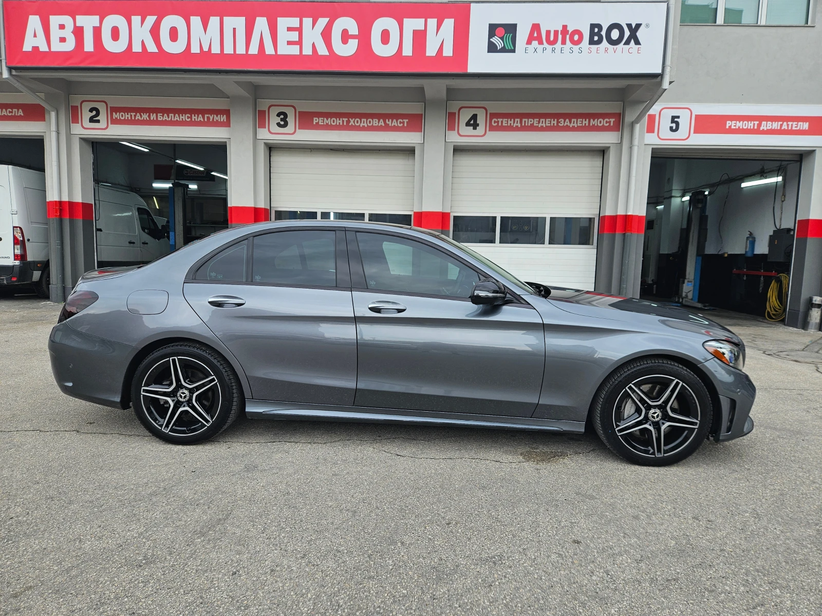 Mercedes-Benz C 300 AMG/4Matic/Distronic/MULTIBEAM LED - изображение 6