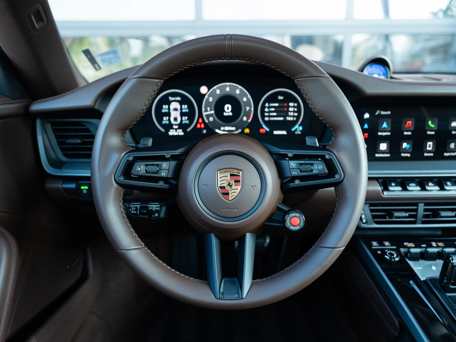 Porsche 911 Carrera (992 II) - изображение 9