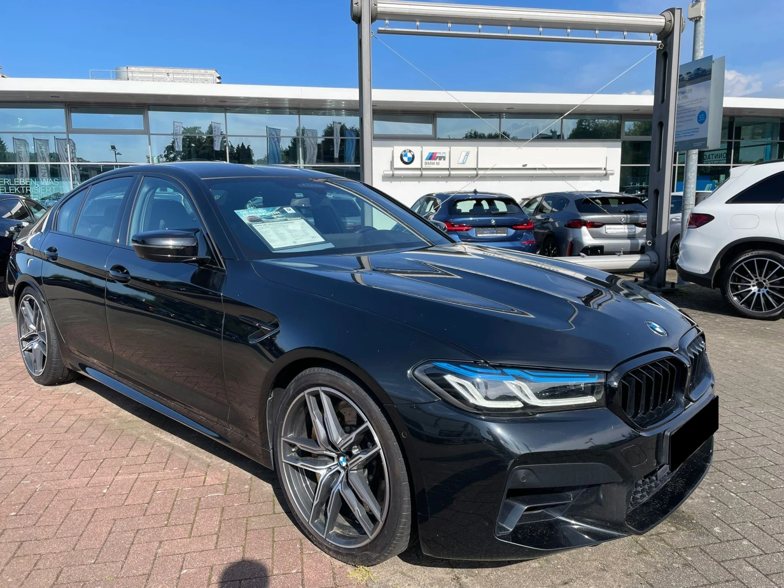 BMW M5 Competition B/W + Carbon Ceramic - изображение 2