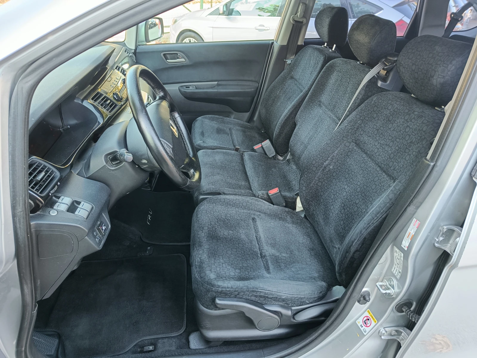 Honda Fr-v 1.7 GAZ BENZIN 125 - изображение 9