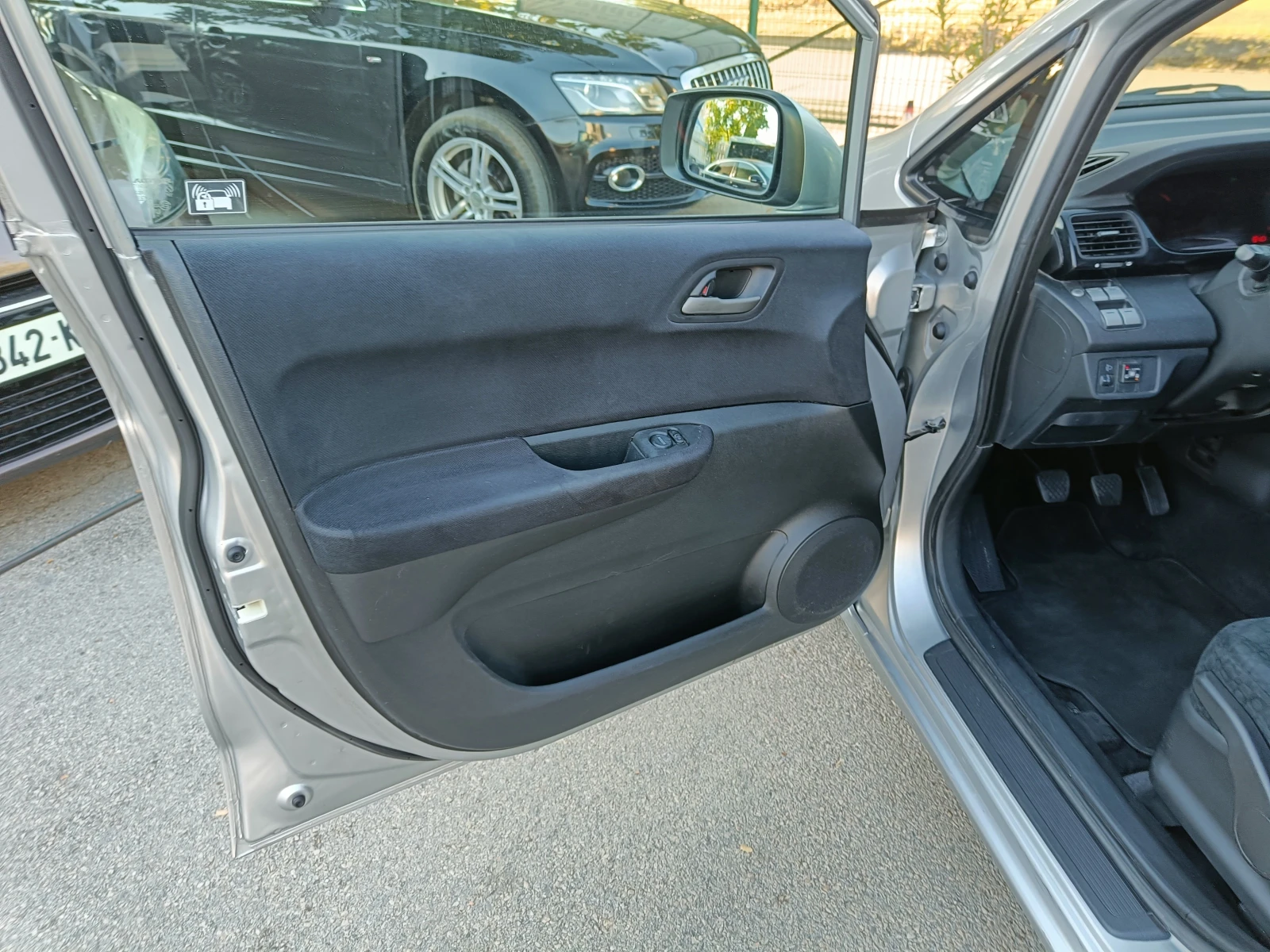 Honda Fr-v 1.7 GAZ BENZIN 125 | Mobile.bg — изображение 11