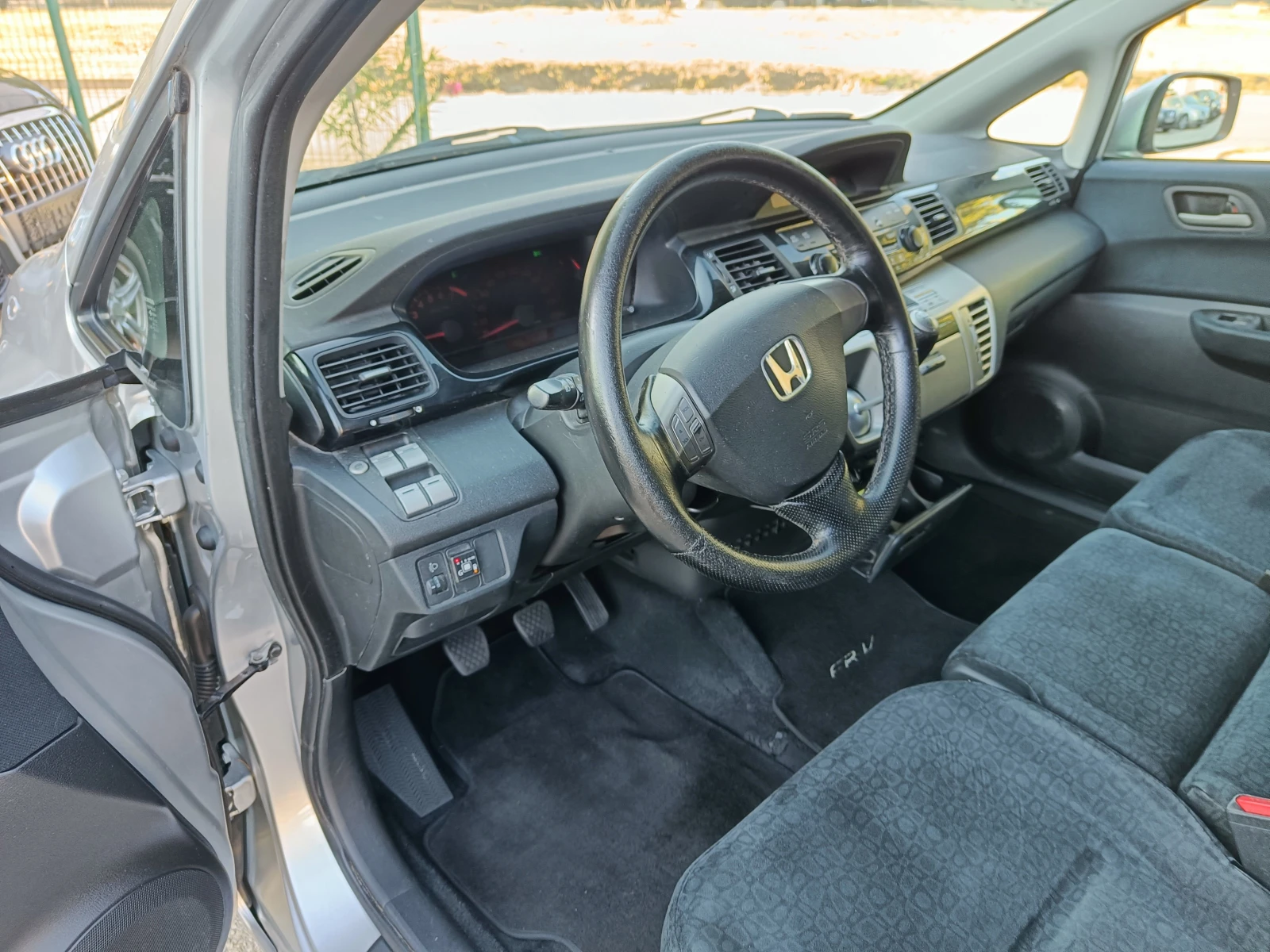 Honda Fr-v 1.7 GAZ BENZIN 125 - изображение 10