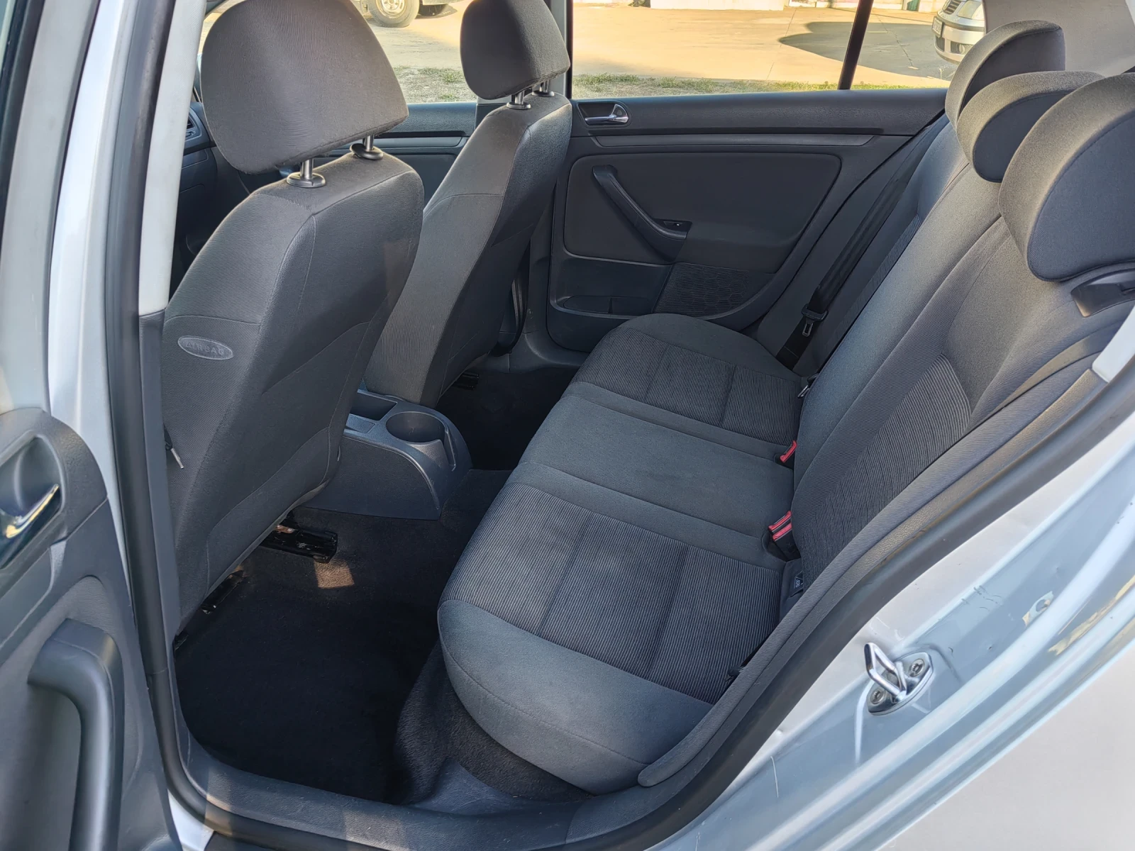 VW Golf 1.9tdi 105ps navi | Mobile.bg — изображение 12