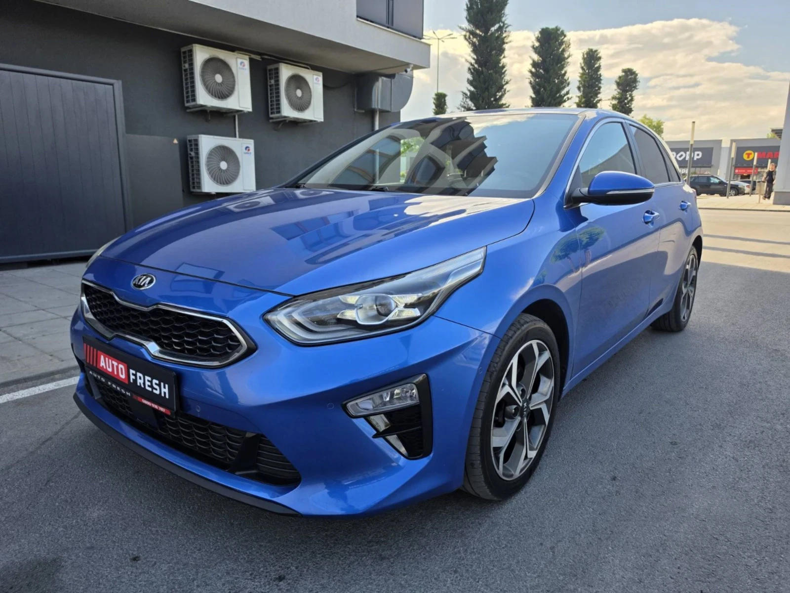 Kia Ceed 1.4 GT-Line. Euro 6A, снимка 2 - Автомобили и джипове - 54567743
