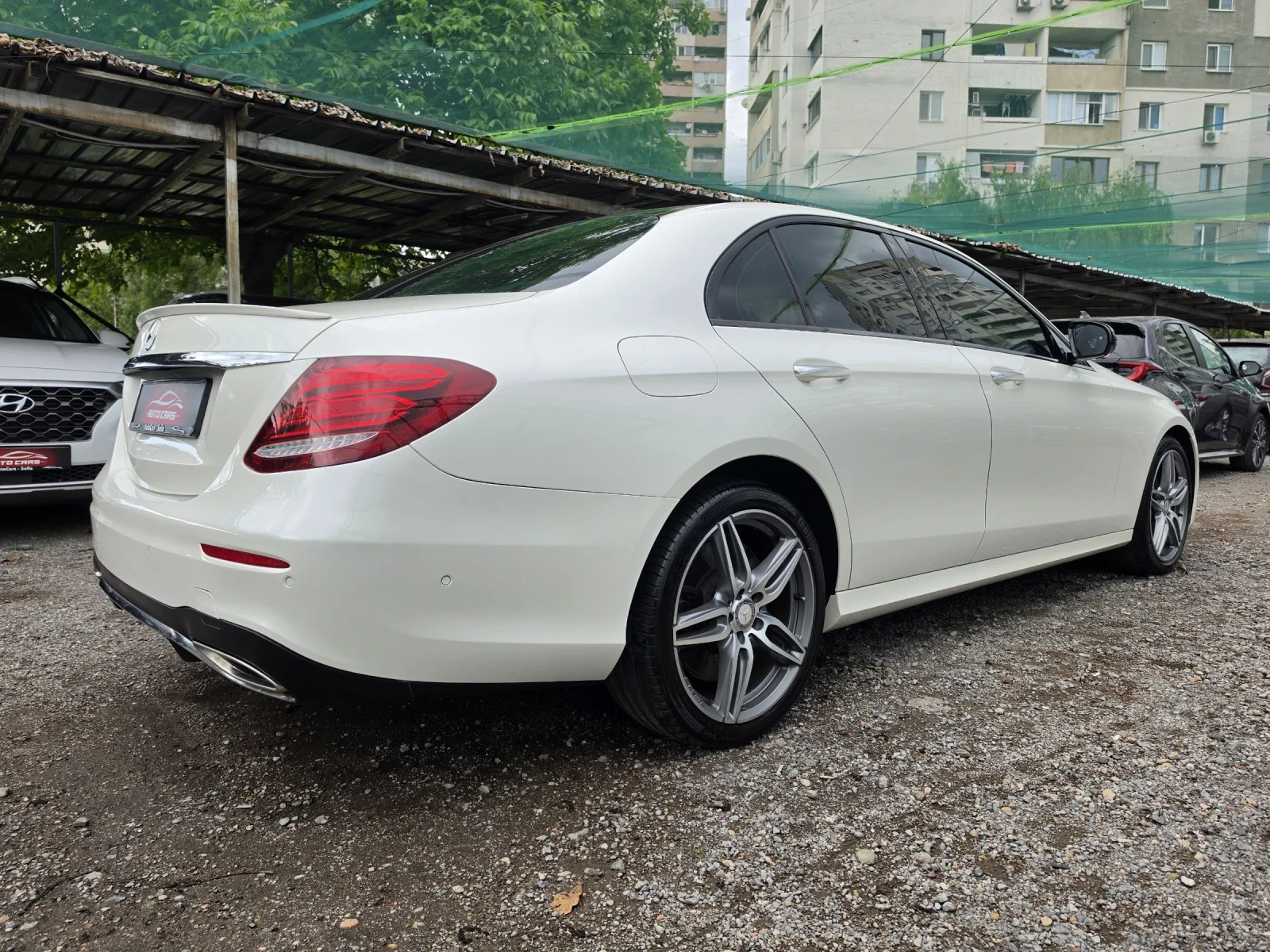 Mercedes-Benz E 400 AMG* 4 MATIC, снимка 8 - Автомобили и джипове - 54632341