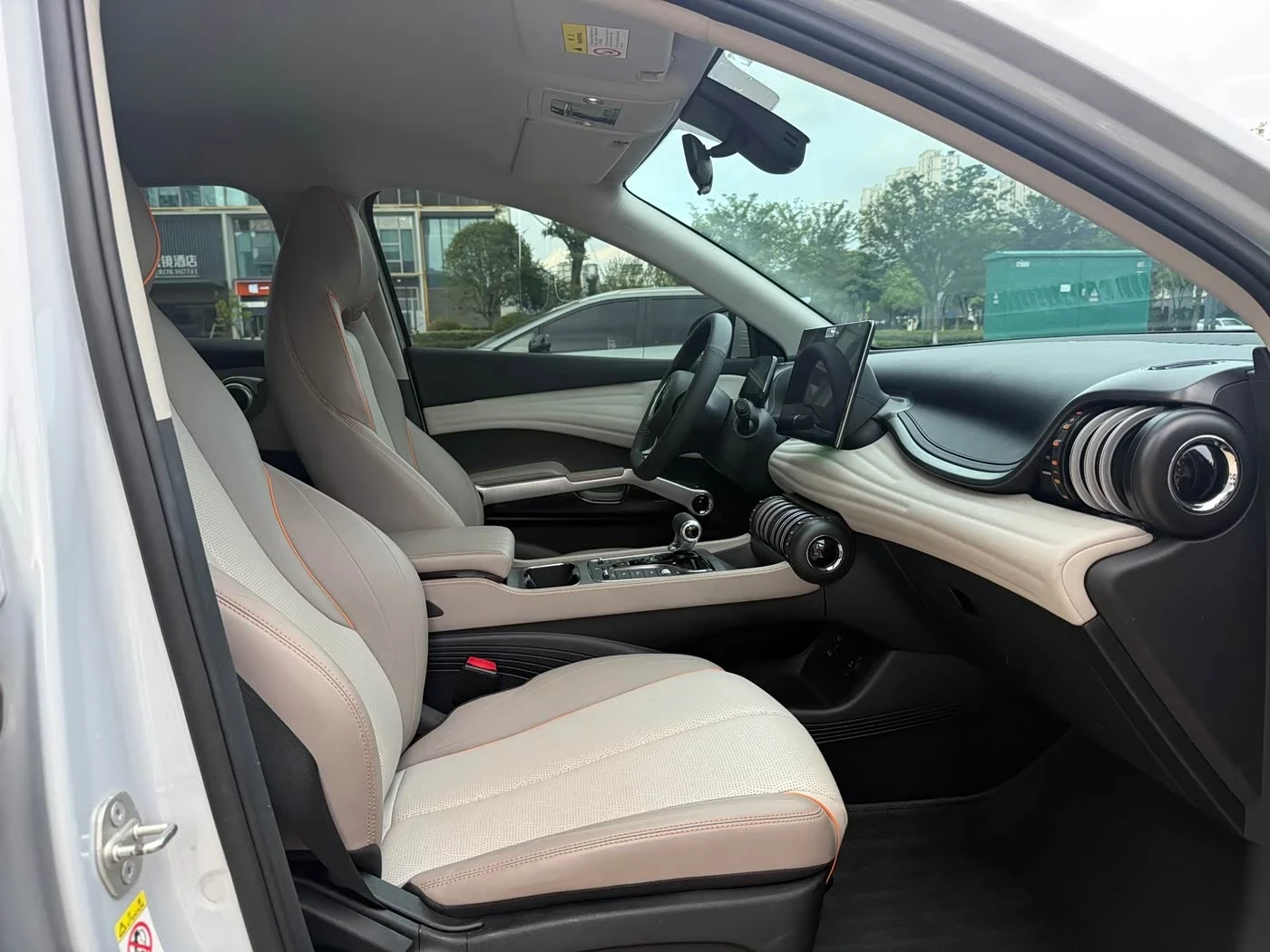 BYD Atto3 Glory Edition 430 km autogeorge.com, снимка 13 - Автомобили и джипове - 54786931