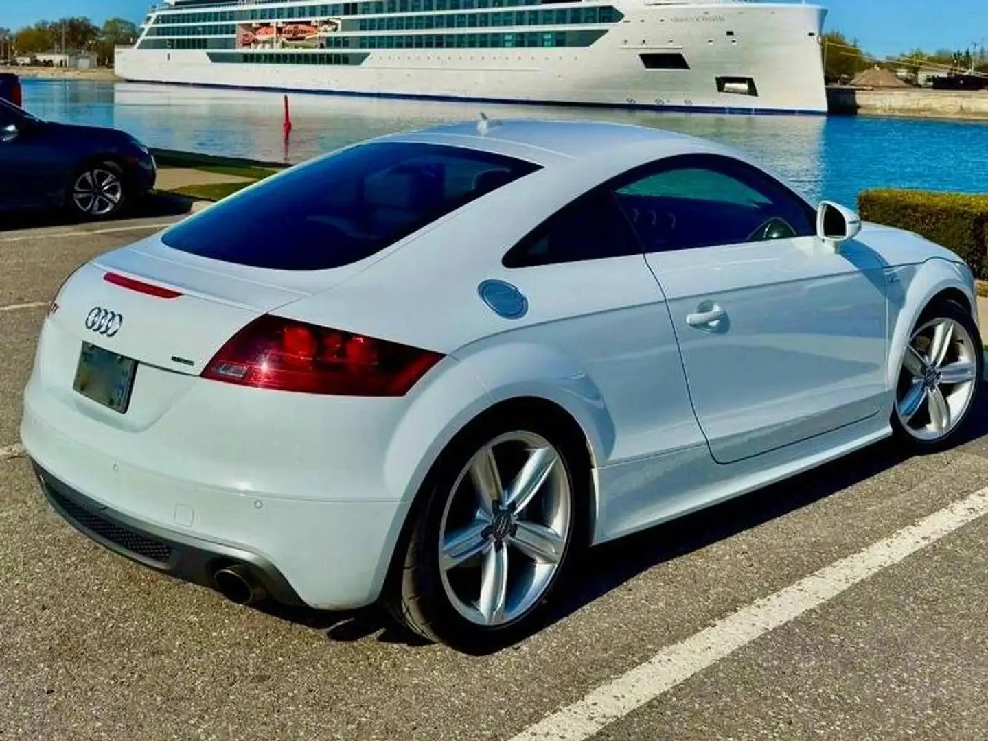 Audi Tt * АвтоКредит* (ЦЕНА ДО БГ), снимка 5 - Автомобили и джипове - 55301211