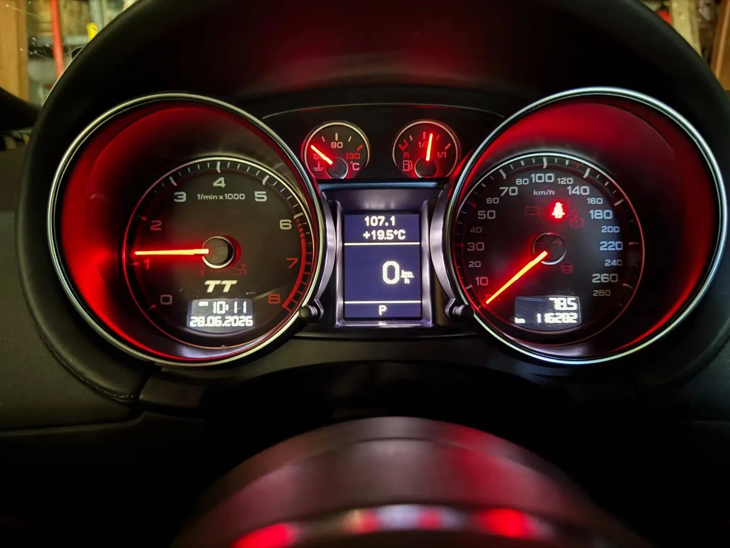 Audi Tt * АвтоКредит* (ЦЕНА ДО БГ), снимка 9 - Автомобили и джипове - 55301211