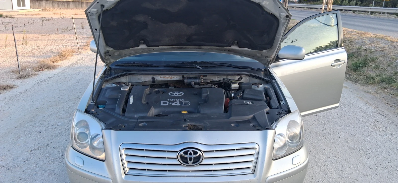 Toyota Avensis, снимка 9 - Автомобили и джипове - 55933740