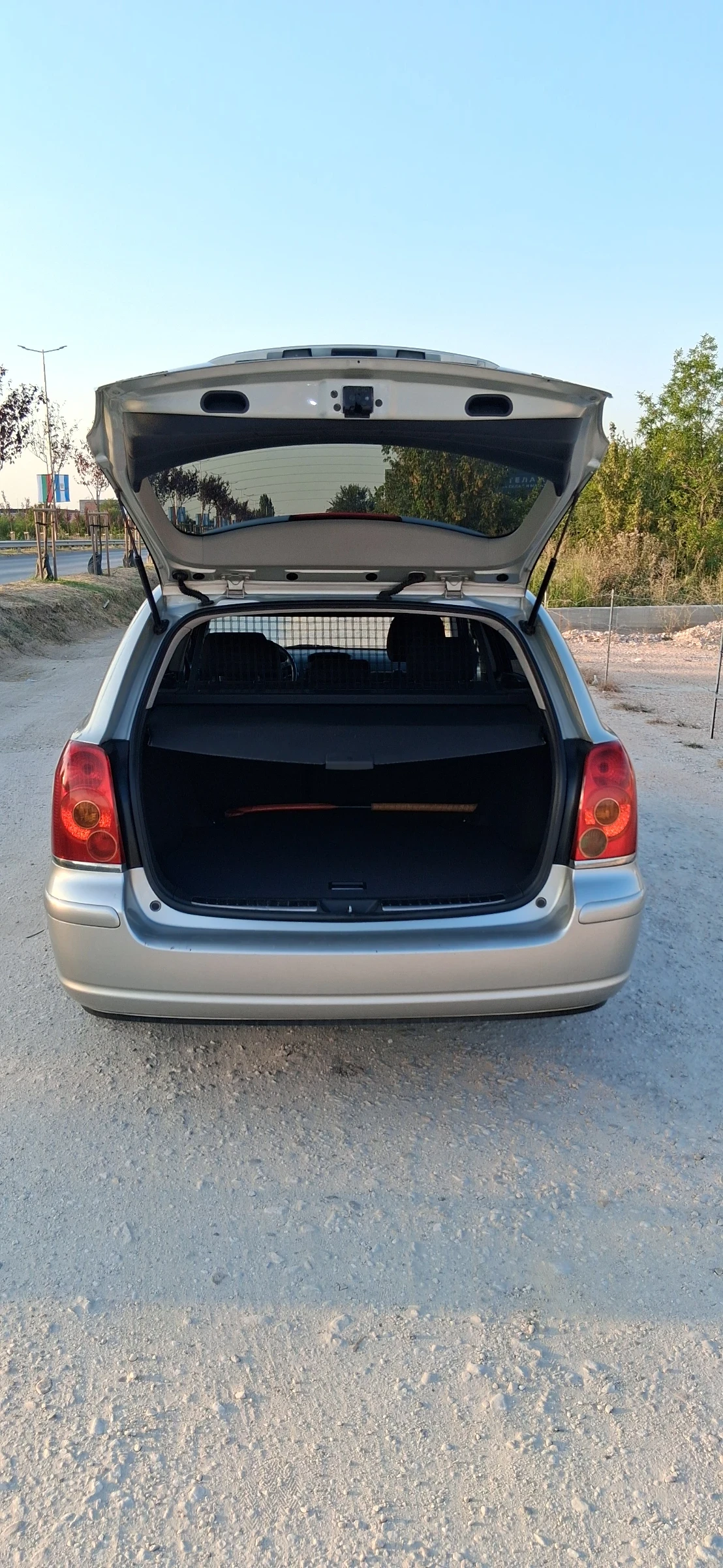 Toyota Avensis, снимка 6 - Автомобили и джипове - 55933740