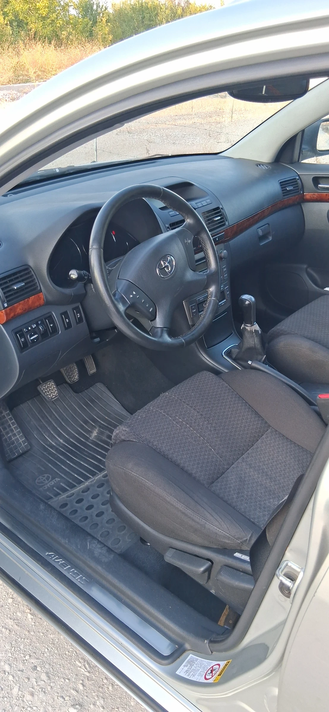 Toyota Avensis, снимка 11 - Автомобили и джипове - 55933740
