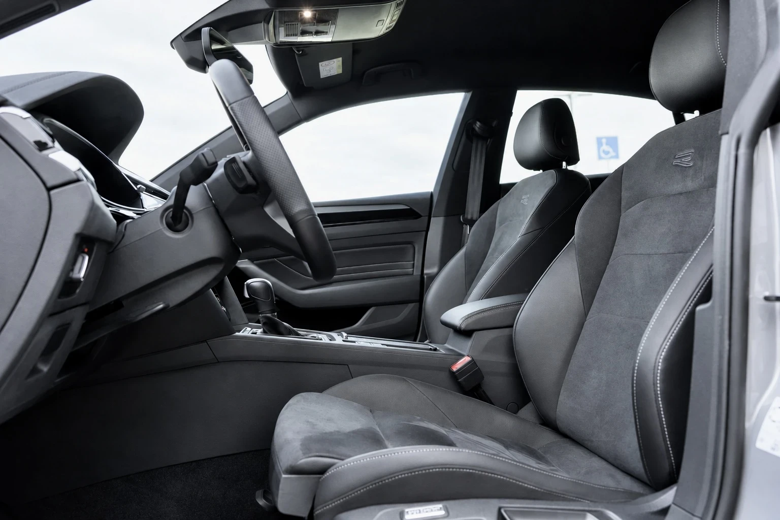 VW Arteon 2.0 TFSI* R-LINE* 4M* DISTR* �����������*  | Mobile.bg � ����������� 8