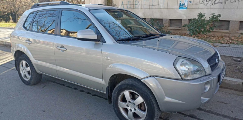 Hyundai Tucson, снимка 4 - Автомобили и джипове - 48392081