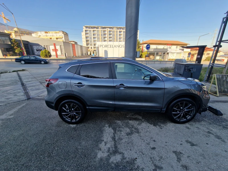 Nissan Qashqai 1.3 DIG-T   Tekna+   2021   63 000 km   Панорама  , снимка 4 - Автомобили и джипове - 52657161