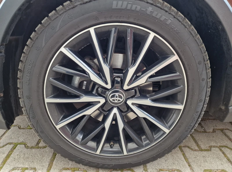 Toyota C-HR 1.8h, снимка 15 - Автомобили и джипове - 53075672