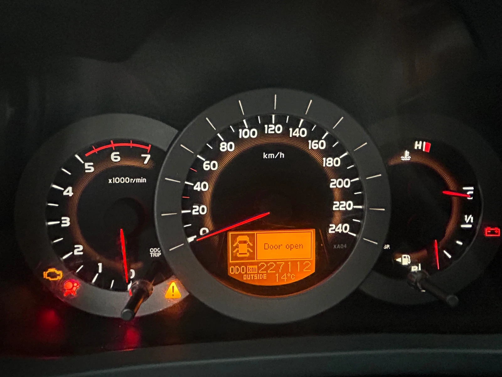 Toyota Rav4 D CAT 177кс - изображение 9