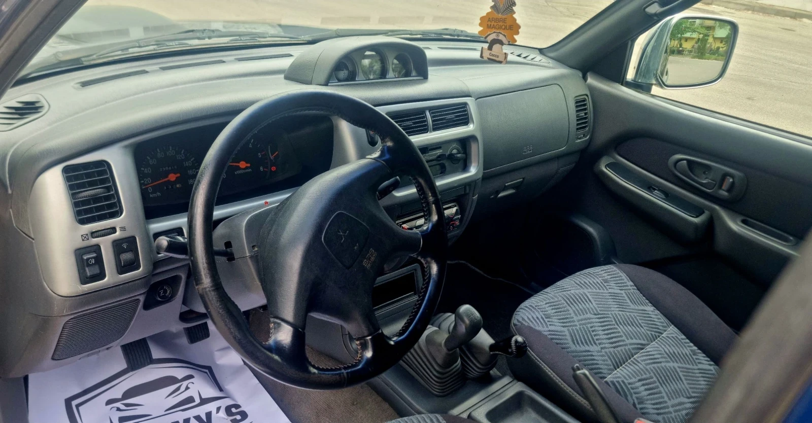 Mitsubishi L200 2.5TDI 99HP A/C Italy - изображение 7