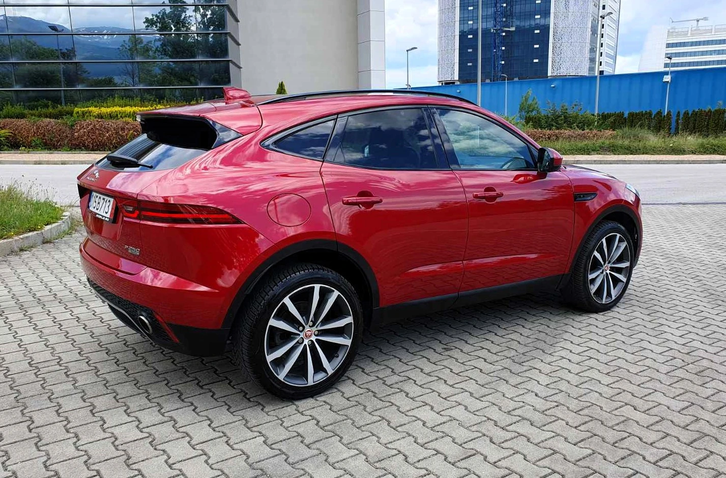 Jaguar E-pace 2.0i SE/250/AWD/AT9*  - изображение 4