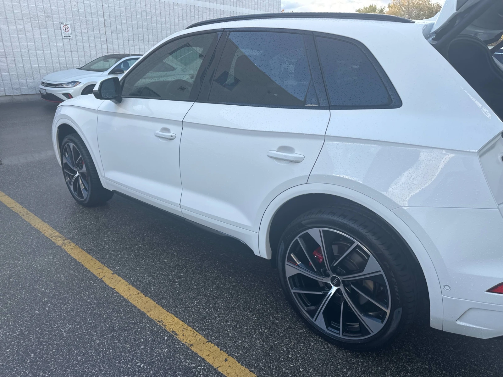 Audi SQ5 TECHNIK CARFAX АВТО КРЕДИТ  - изображение 4
