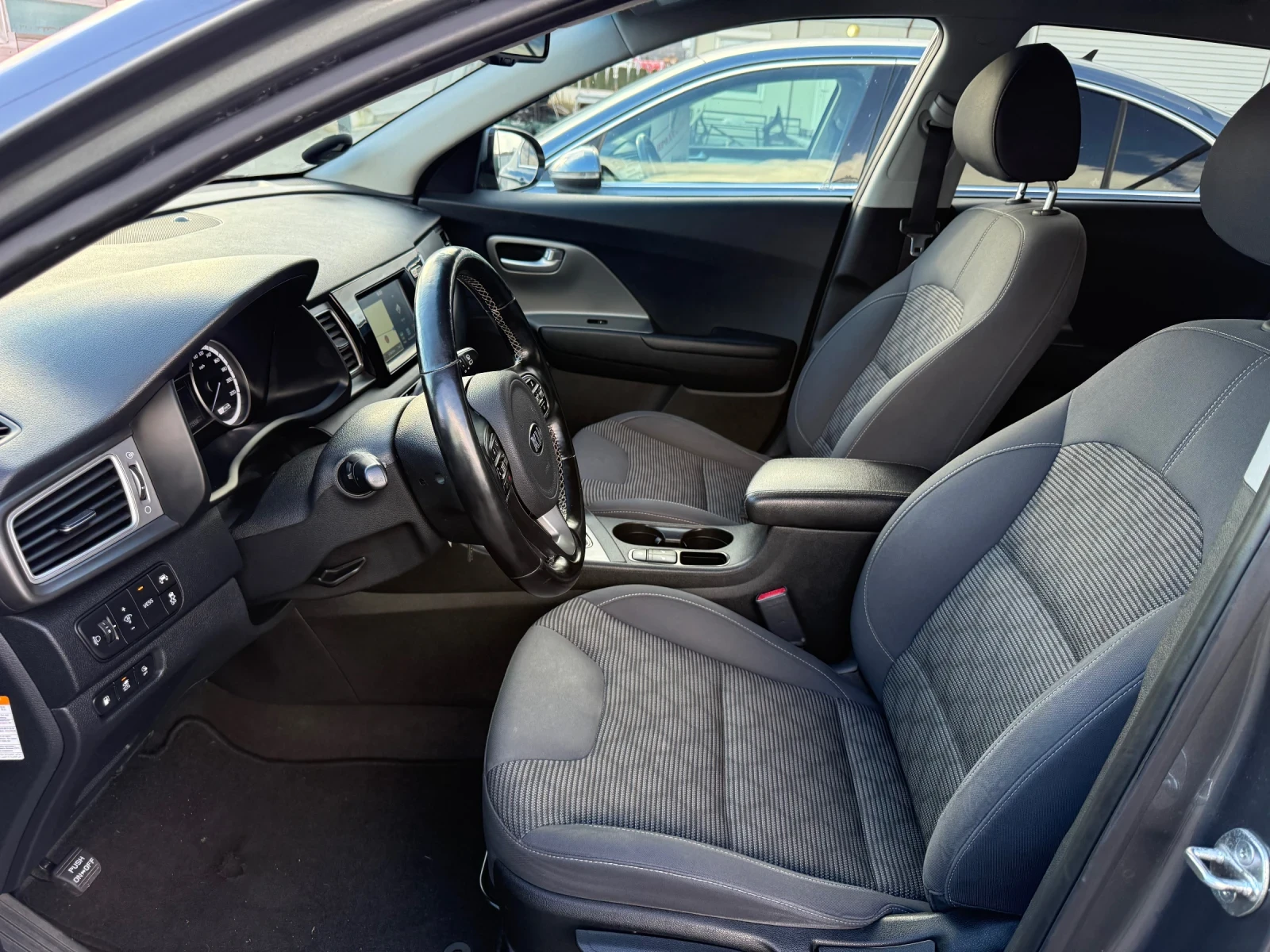 Kia Niro 1.6i/Plug-in Hybrid/Service Book/ | Mobile.bg   11