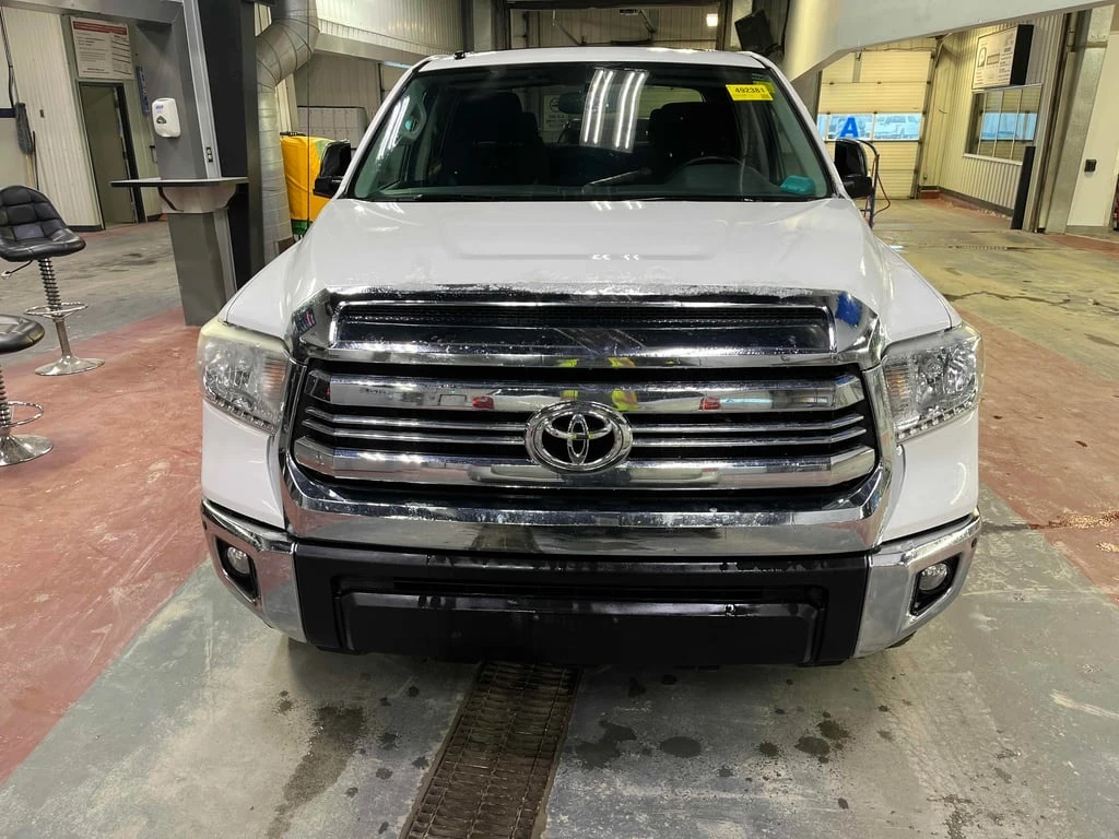 Toyota Tundra 2017 CREWMAX SR5 PLUS * БЕЗ ПЪРВОНАЧАЛНА ВНОСКА*   - изображение 2