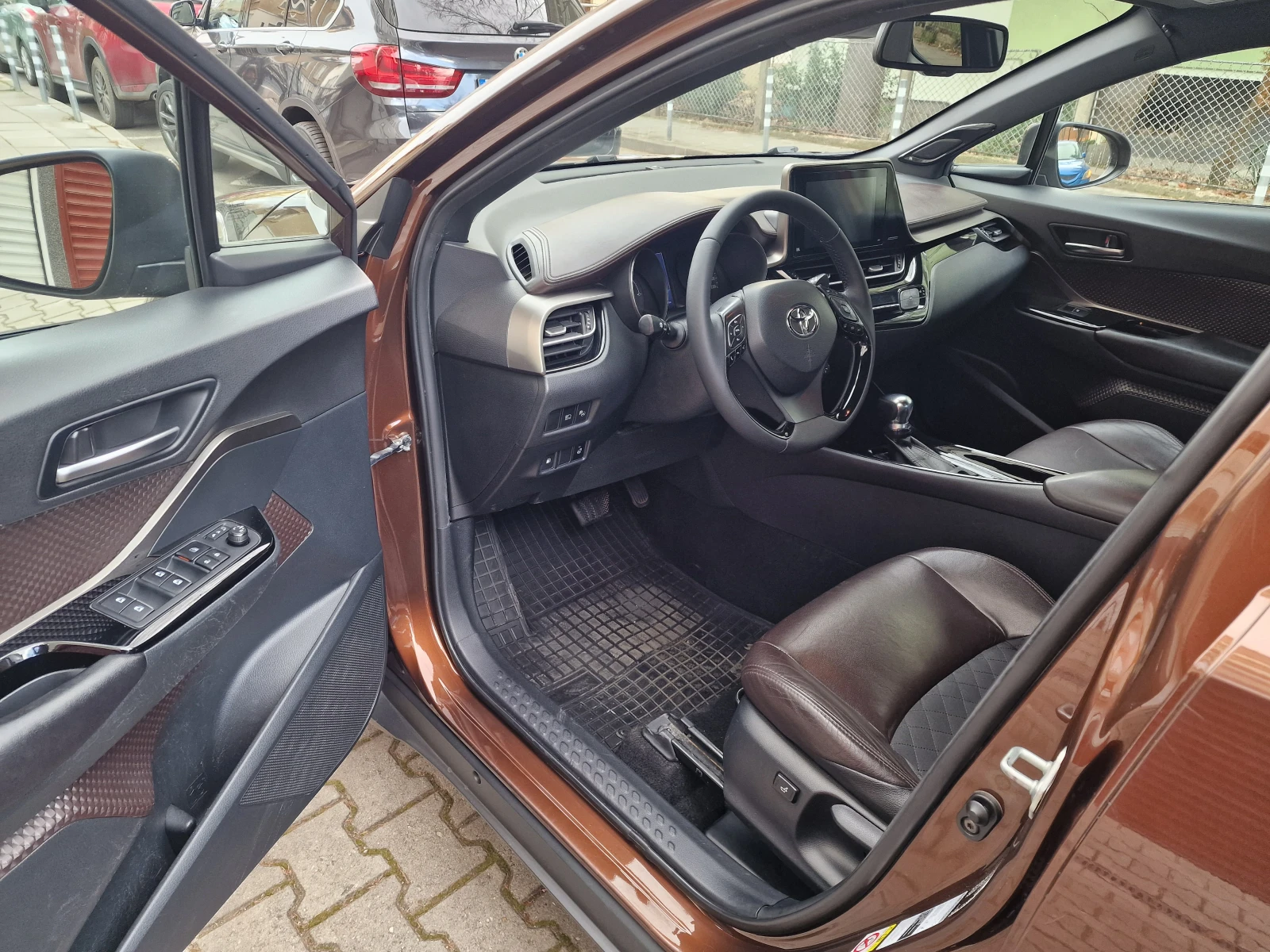 Toyota C-HR 1.8h - изображение 9