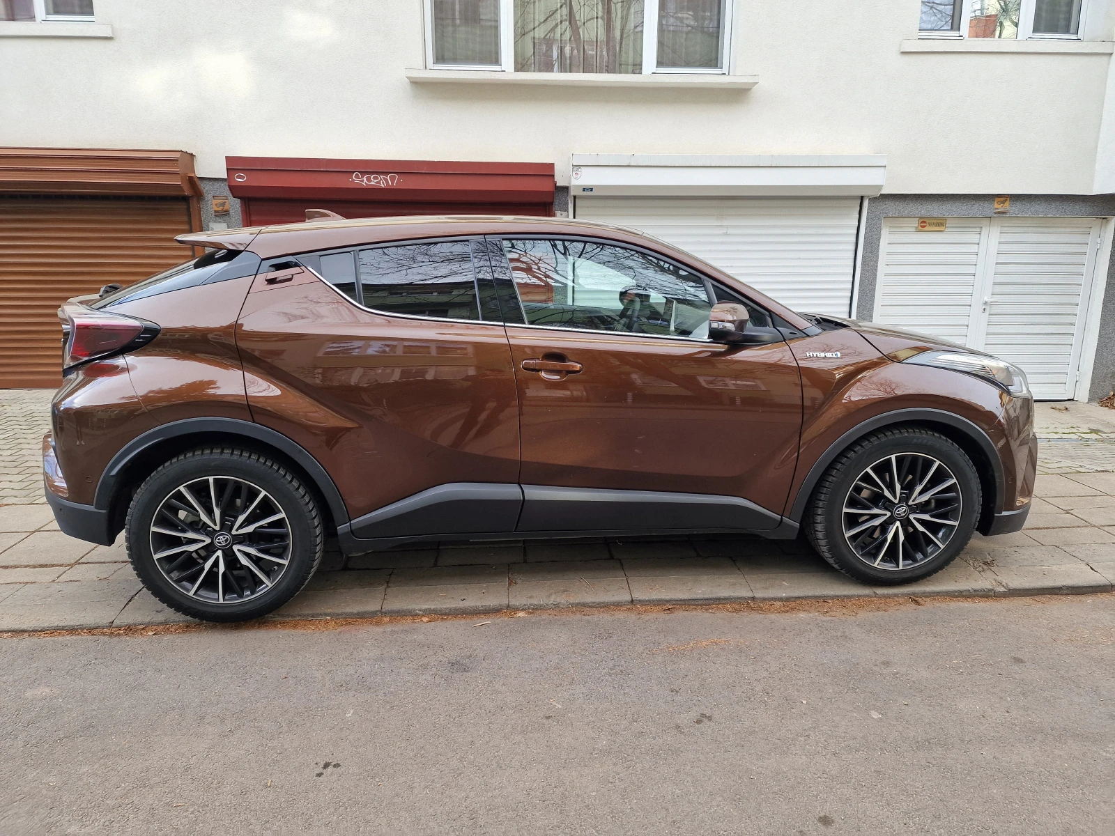 Toyota C-HR 1.8h - изображение 7